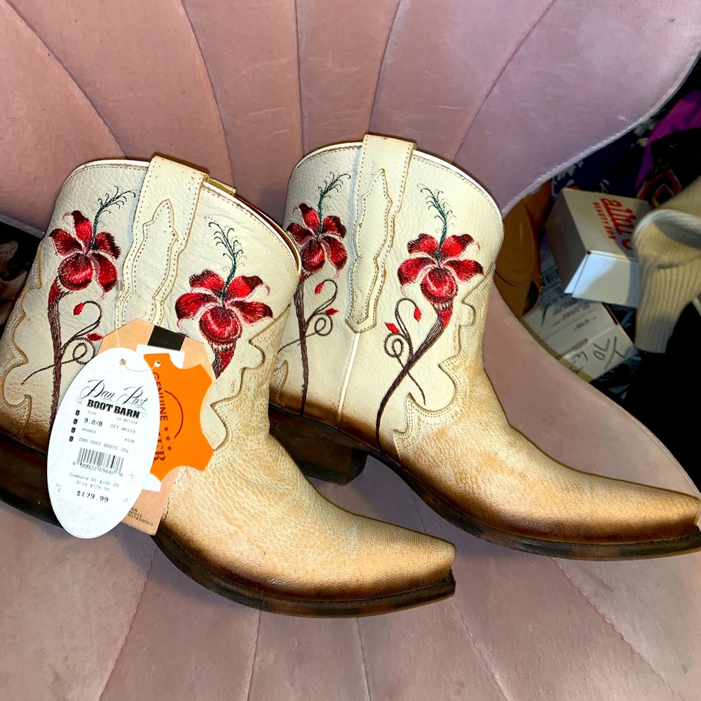 Booties size 9 so beautiful